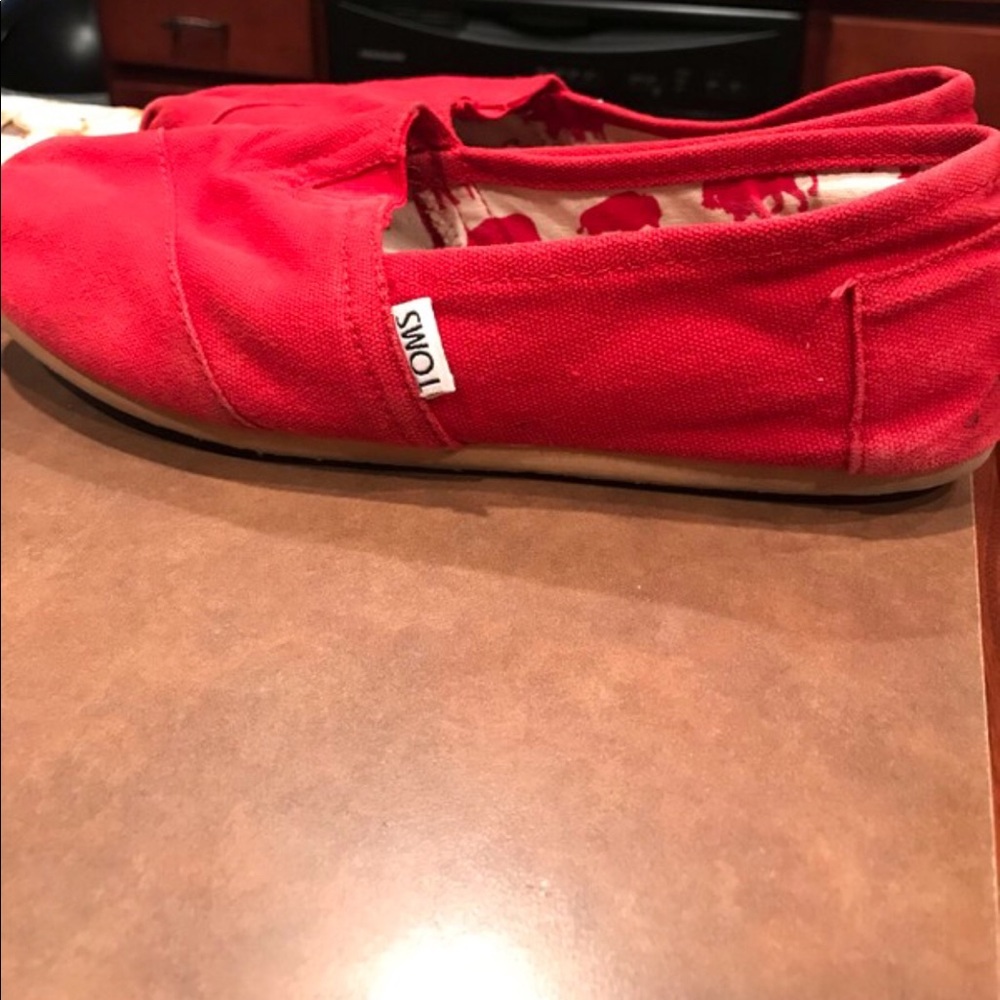 Red Toms